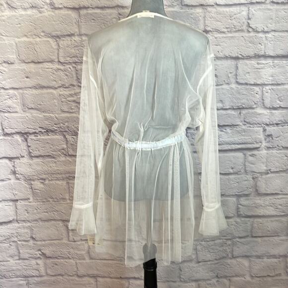 NWT Flora Sweet Vintage mesh and lace robe - Picture 3 of 8